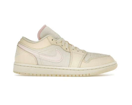 Jordan 1 Low SE
Seersucker (Women's)