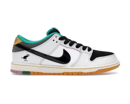 Nike SB Dunk Low x CSEF